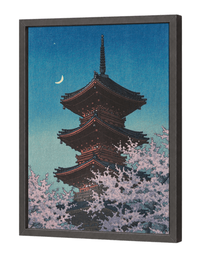 Spring Dusk at the Tōshō Shrine